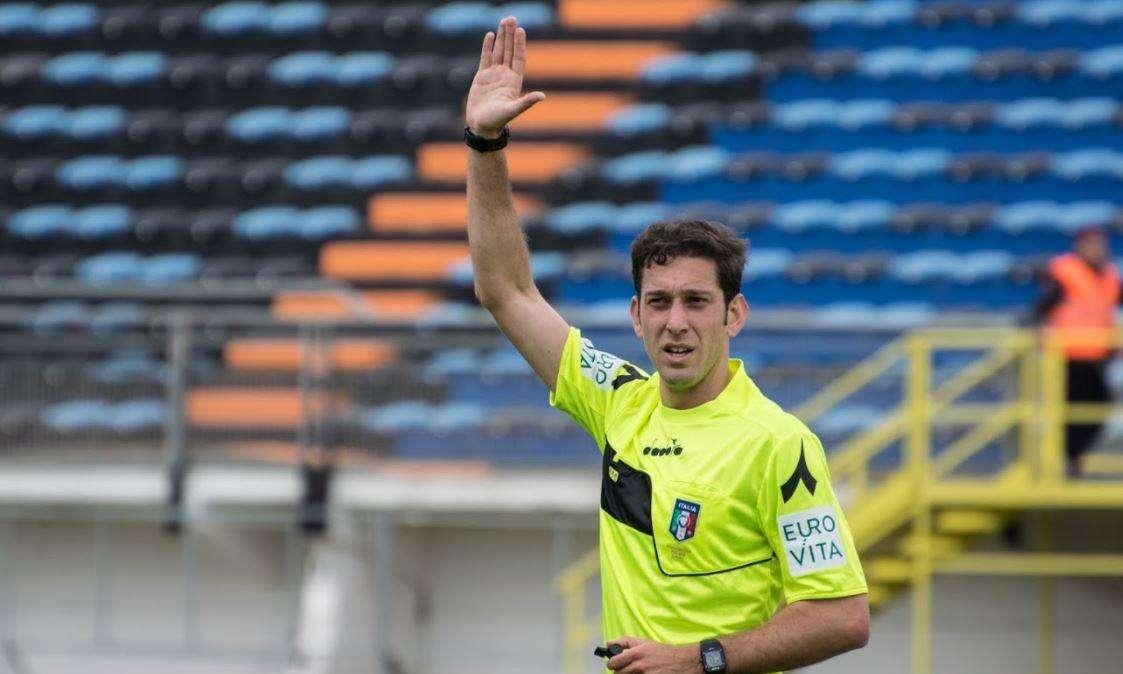 Cinque arbitri e sette assistenti promossi dalla CAN C alla CAN