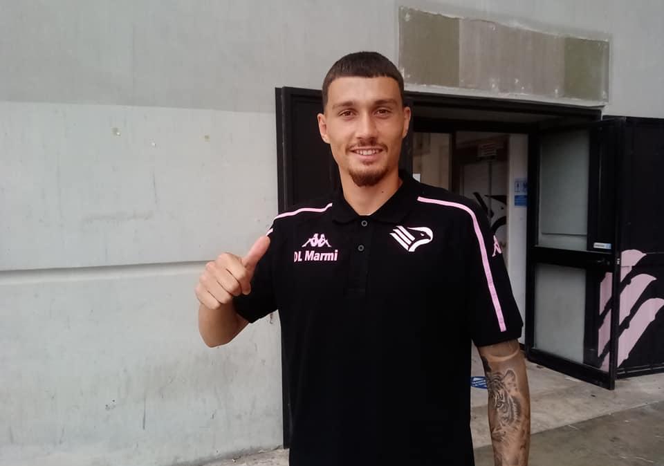 Pescara, ceduto a titolo definitivo Davide Bettella alla Juve Stabia