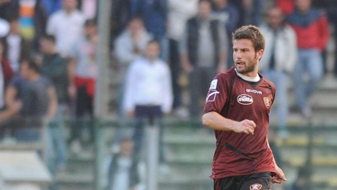 Salernitana, un nome in entrata e due in uscita