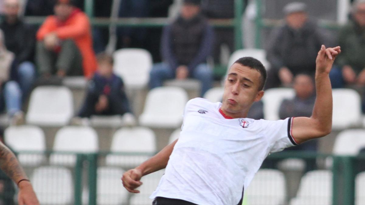 Pro Vercelli, Burruano rinnova fino al 2029: lo seguono club di B