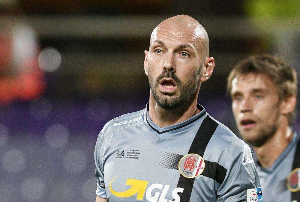 UFFICIALE - Carpi, preso il difensore Simone Gozzi