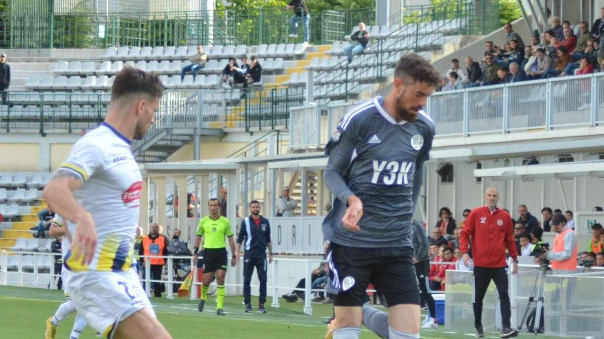Avellino, per la difesa piace l'esperto Sabbione della Lucchese