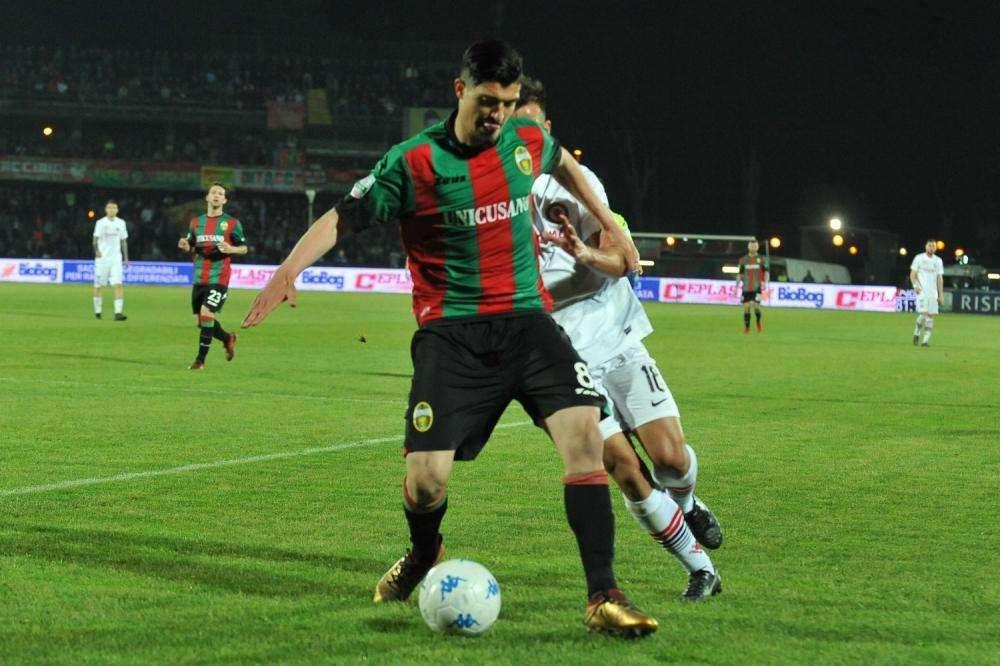 Duello Alessandria-Triestina per Varone, ma il calciatore vuole restare in B