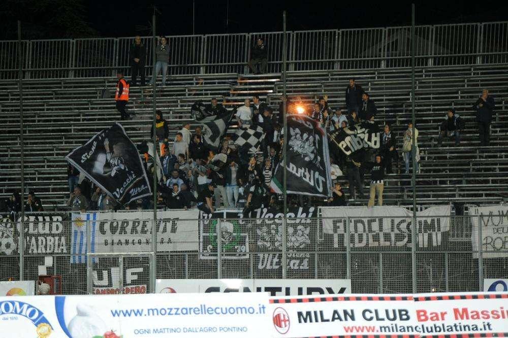 Robur Siena, pugni e sputi contro il pullman bianconero