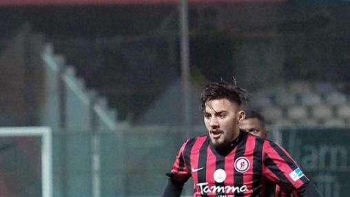 Parma, assalto a un esterno del Foggia?