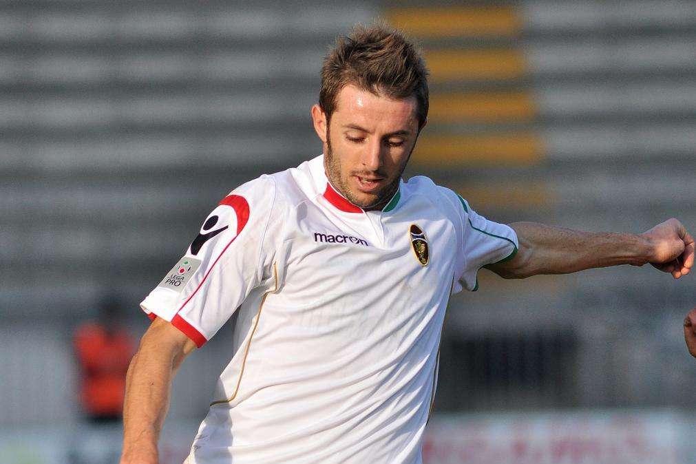 1^ Divisione, Reggio capitola contro la capolista