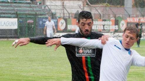 Giana Erminio, una punta a un passo