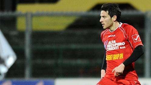 Salernitana, tre nomi per il centrocampo. In tanti in uscita