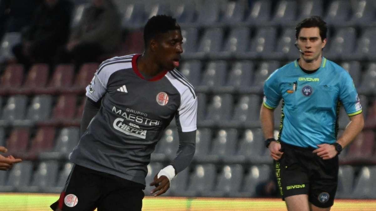 Padova-Pro Vercelli, Oscar Siafa subito in campo dal 1'. Le formazioni ufficiali