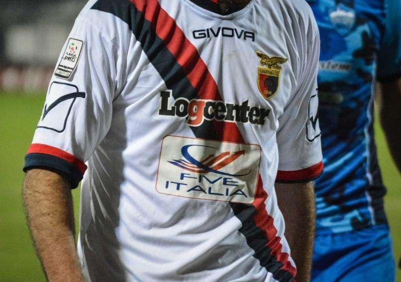 Casertana, vicino un terzino del Crotone
