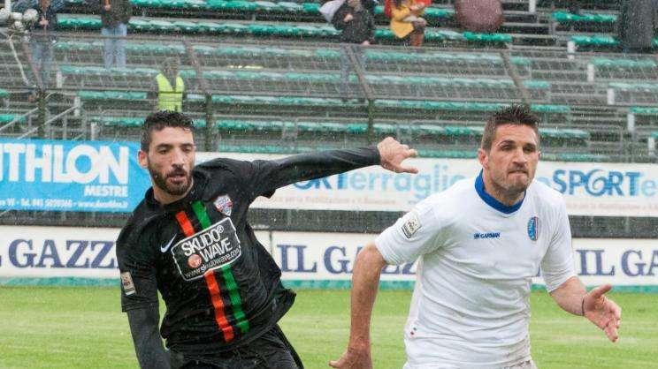 Cosenza, spunta un nuovo nome per l'attacco