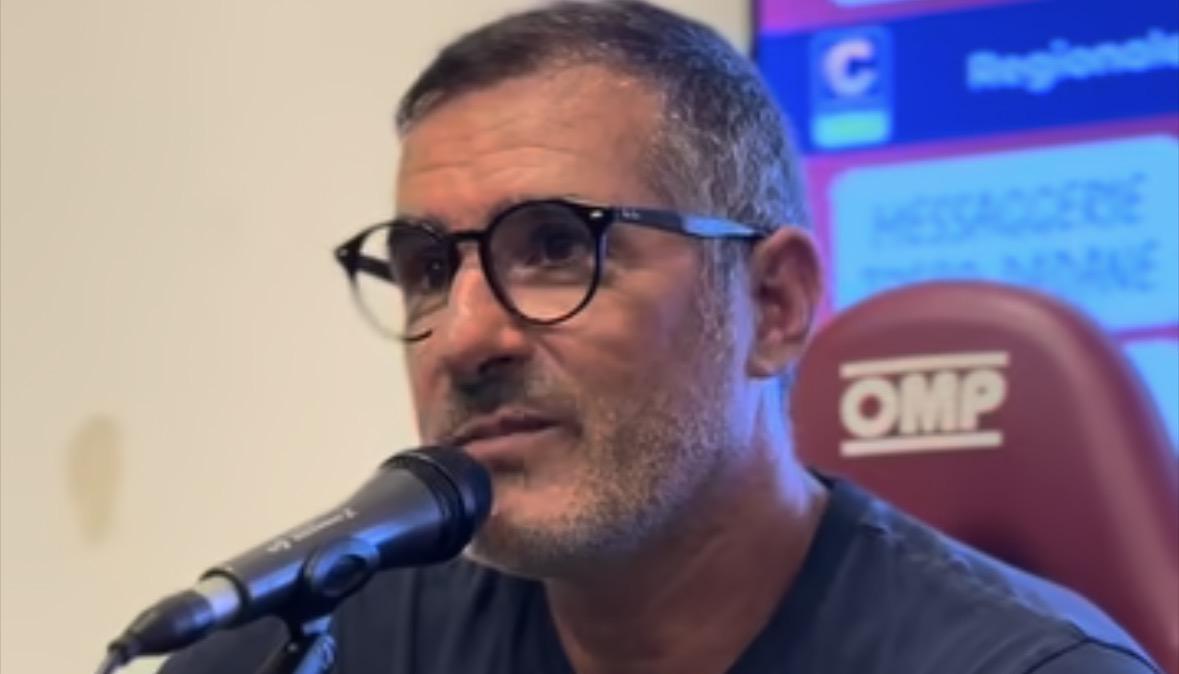 Livorno, Lucarelli: "Contento del risultato, c'è da migliorare la prestazione"