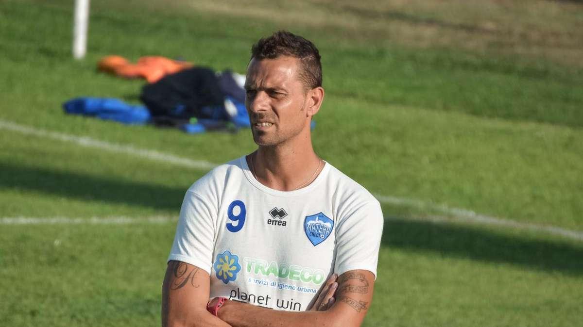 Sibilano: "Bari, priorità agli under. Spero restino Cheddira e Mallamo"
