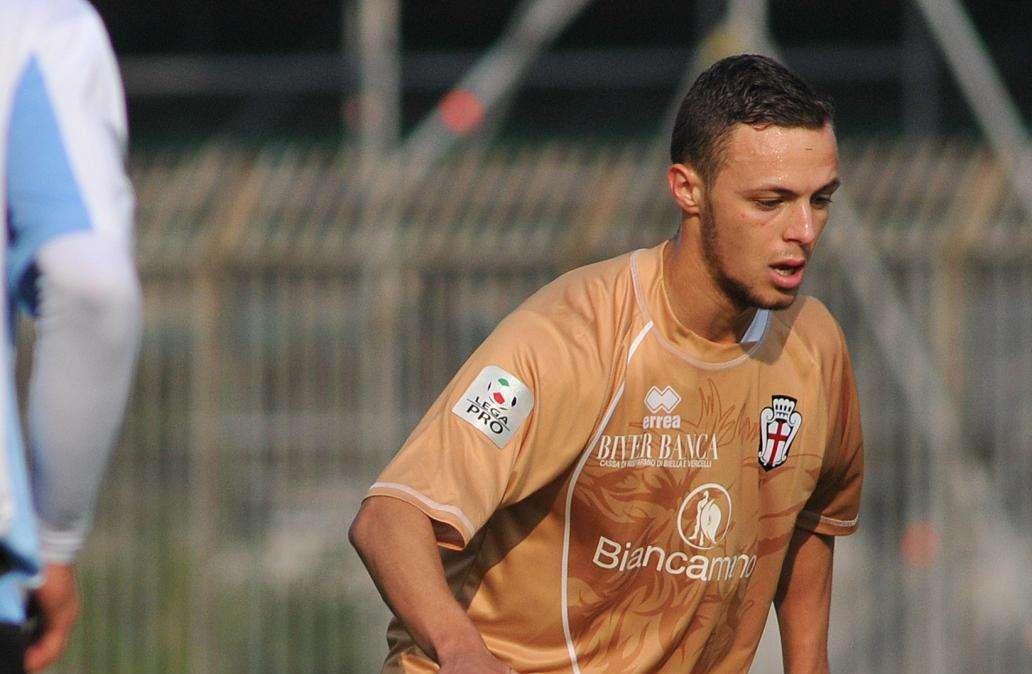 Carrarese, piace un centrocampista di Serie B
