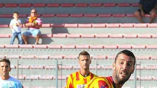 Lecce, ridotta la squalifica a Foti
