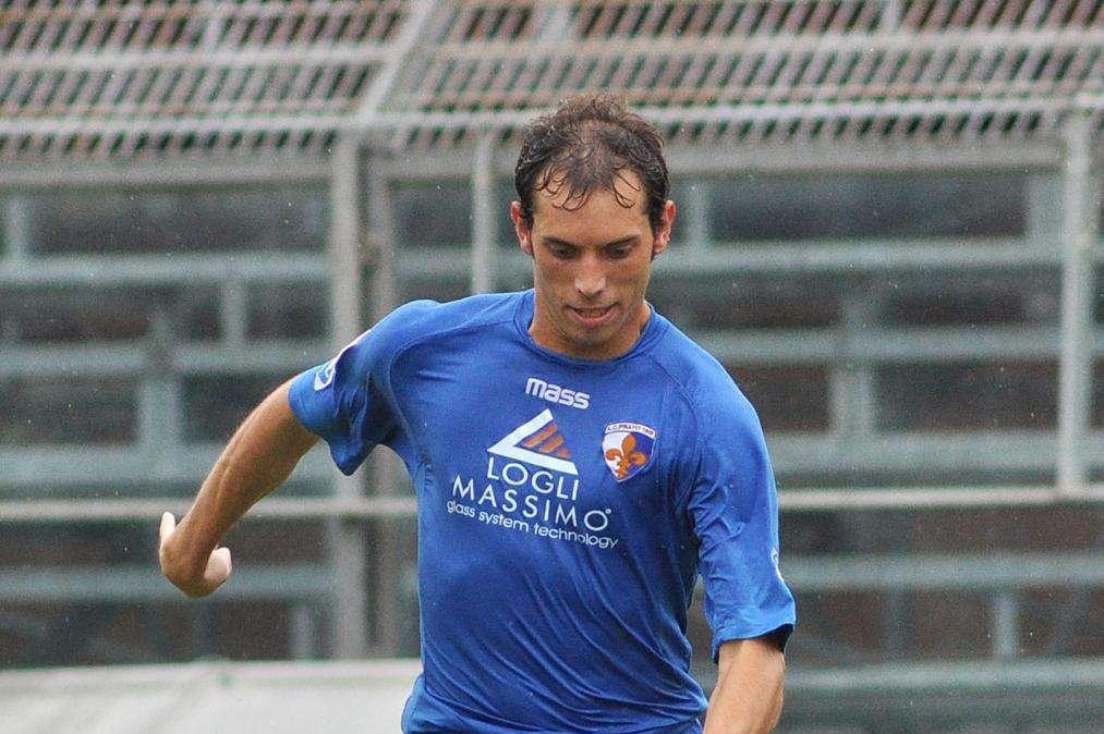 Ischia, rescinde un esterno mancino