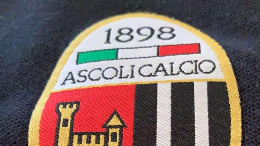 Ascoli, Maurizii torna in bianconero: contratto annuale per il terzino