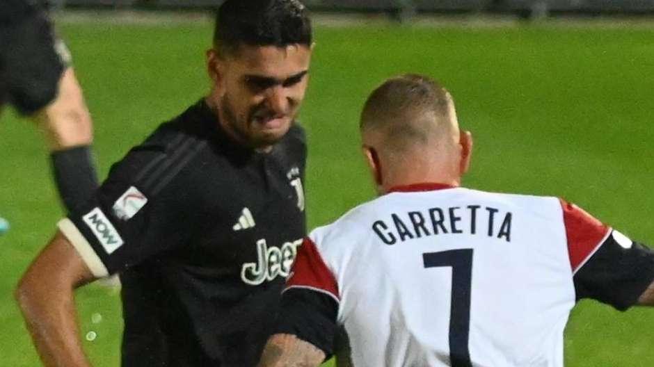 Casertana, in 20 per il Giugliano: torna Carretta dopo la squalifica
