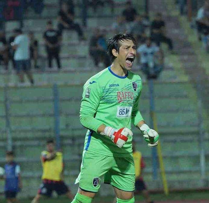 Taranto, un tuo portiere può rimanere in Lega Pro