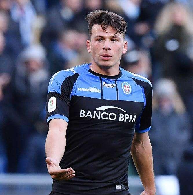 Novara, assalto del Crotone per il difensore Davide Bove