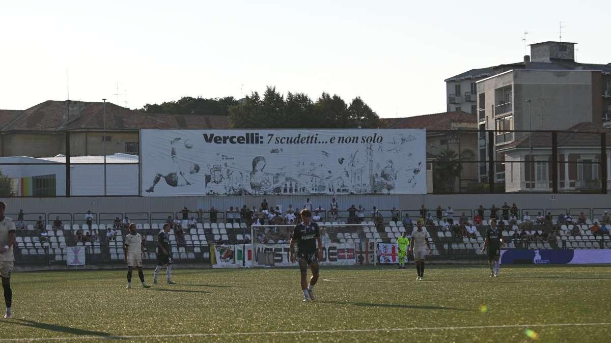 Pro Vercelli, trattativa con gruppo straniero: domani presenti allo stadio