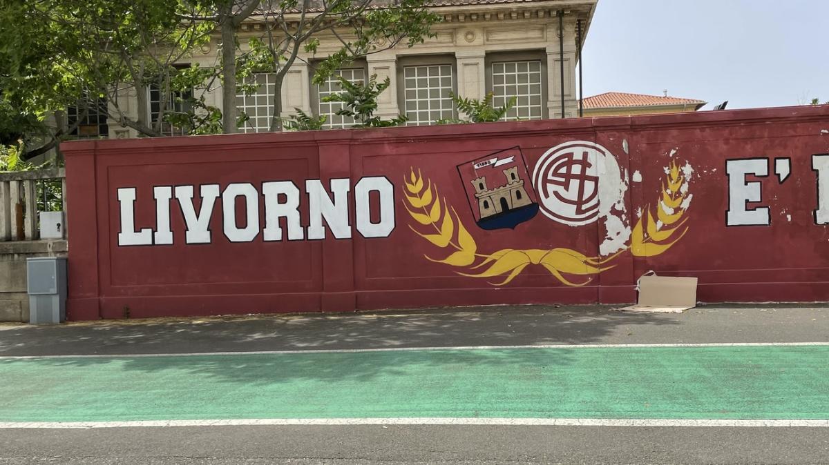 Livorno, il terzino destro arriva dalla Cremonese: tesserato Regazzetti