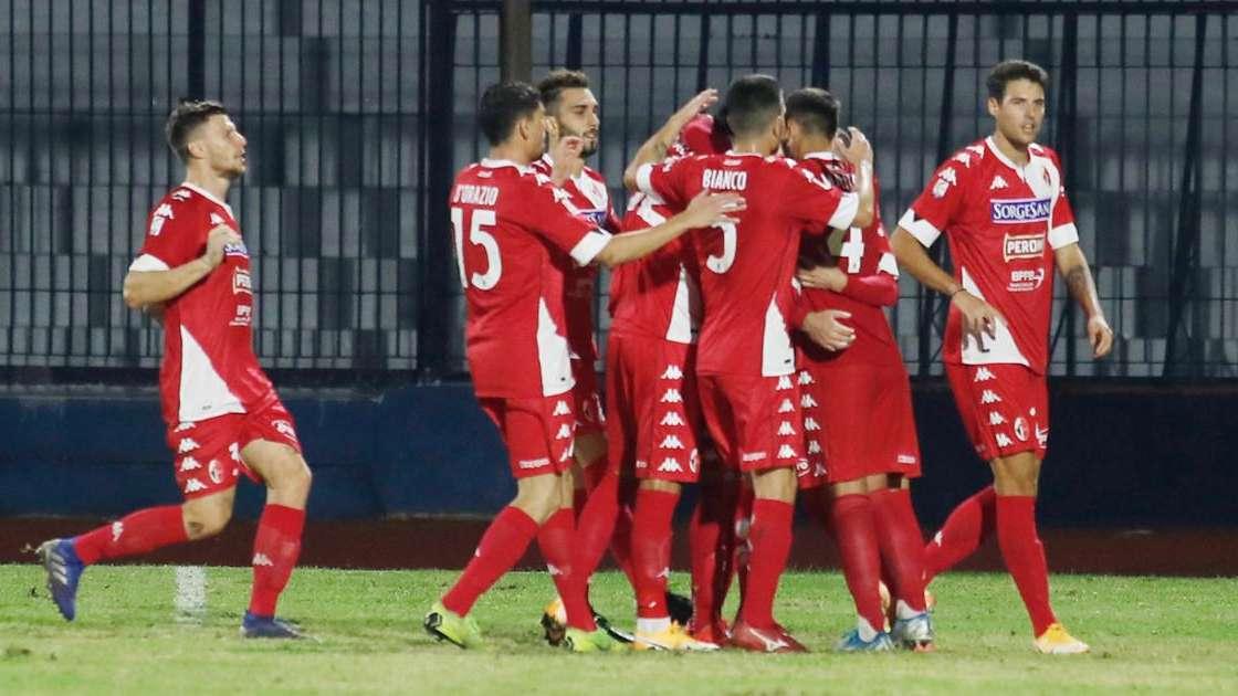 Bari, conto alla rovescia per il derby: Celiento lavora con il gruppo