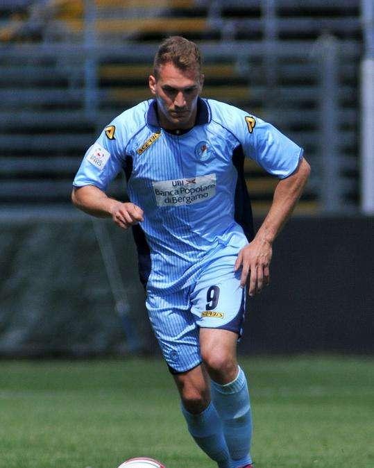 ESCLUSIVA TLP - Pontedera, il neo bomber Pesenti: "Scelta semplice, qua ho visto un ambiente serio dove si può fare calcio"