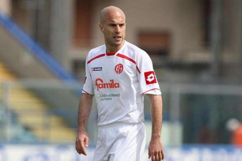 Ancona, si prova a chiudere per una punta?