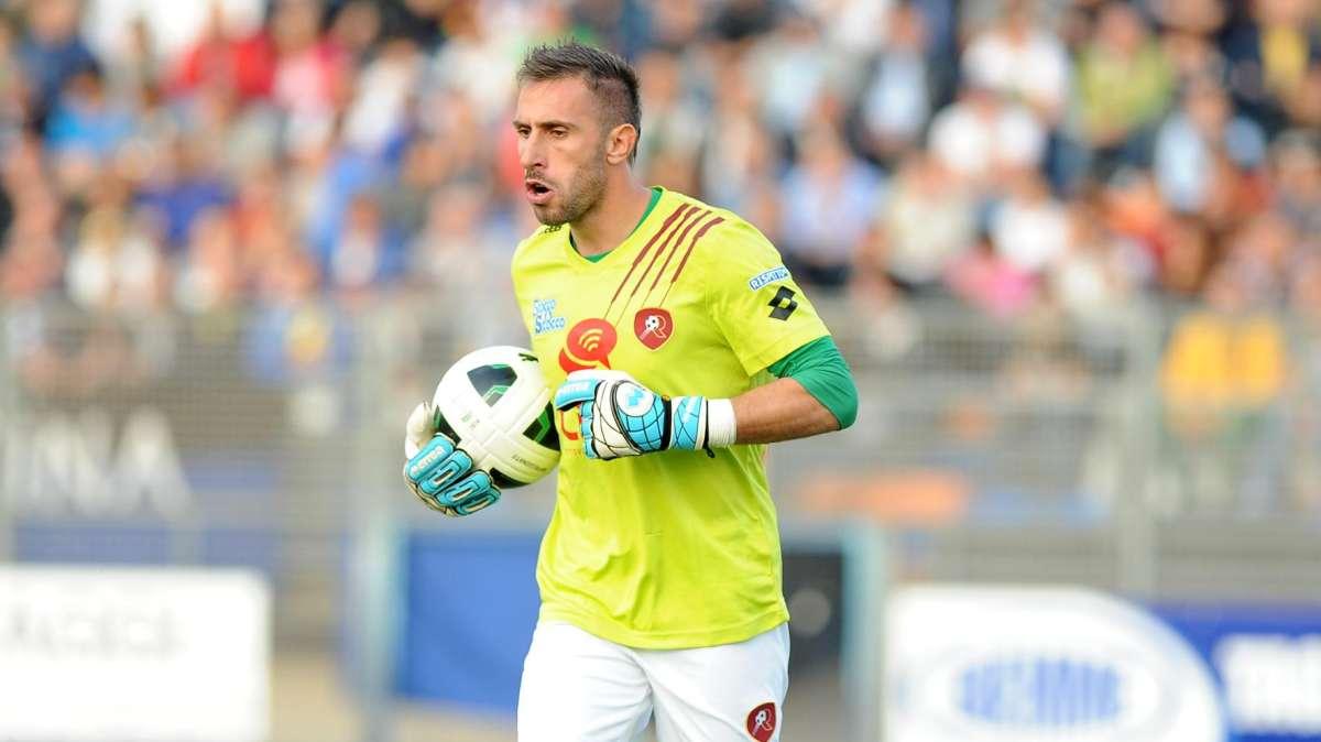 Lecce, arrivato Max Benassi a Milano: cessione più vicina