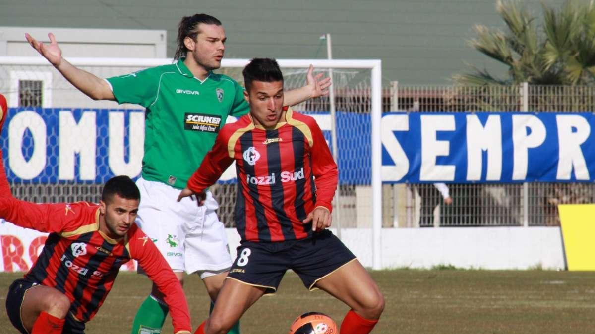 Milazzo, Suriano appende le scarpe al chiodo: futuro da mister