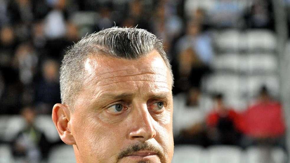 UFFICIALE - Arezzo, mister Camplone sollevato dall'incarico