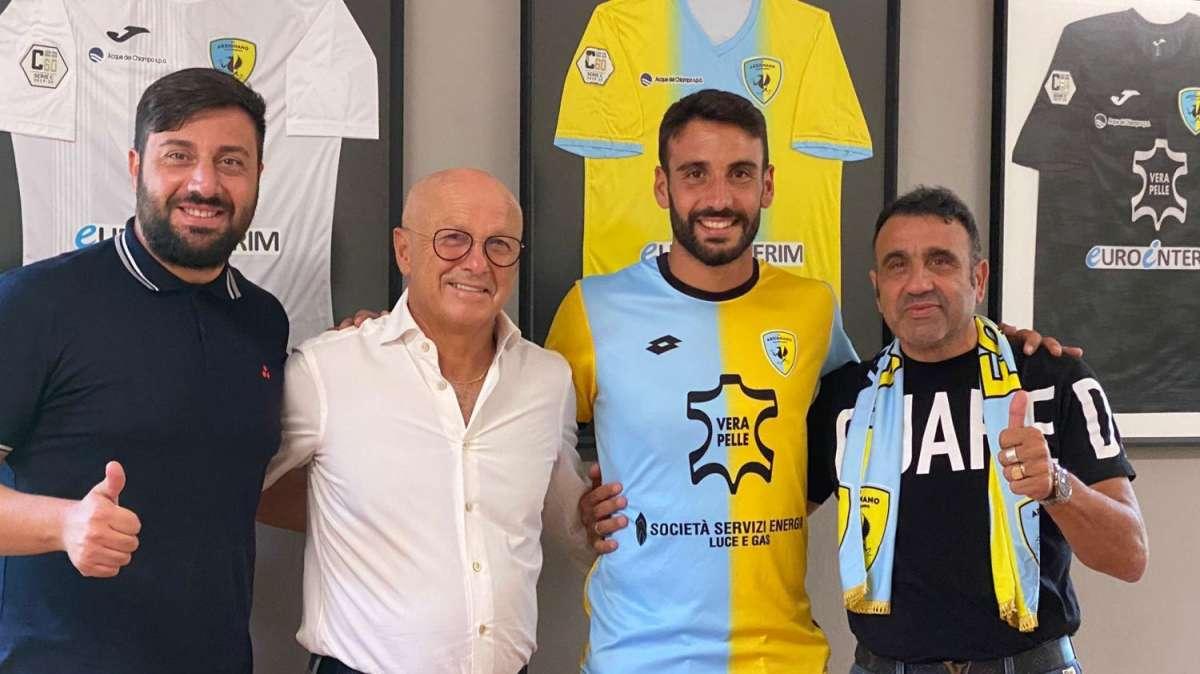 FOTONOTIZIA TC - Francesco Grandolfo firma con l'Arzignano