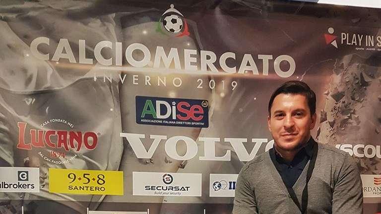 Caos Avellino: Taurino paga per tutti ma le responsabilità della crisi sono da dividere. Sangiuliano, Fiorenzuola e Gelbison insegnano: i soldi non fanno la felicità