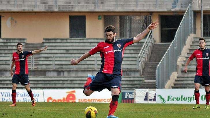 Cosenza, un centrocampista non rinnova ed è sempre più vicino al Lecce