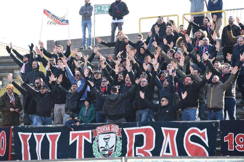 Lecco e Virtus Francavilla sulle tracce di Petris del Crotone