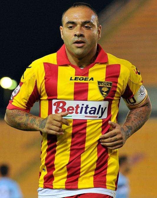 Lecce, Miccoli deve decidere il suo futuro: estero o ritiro?
