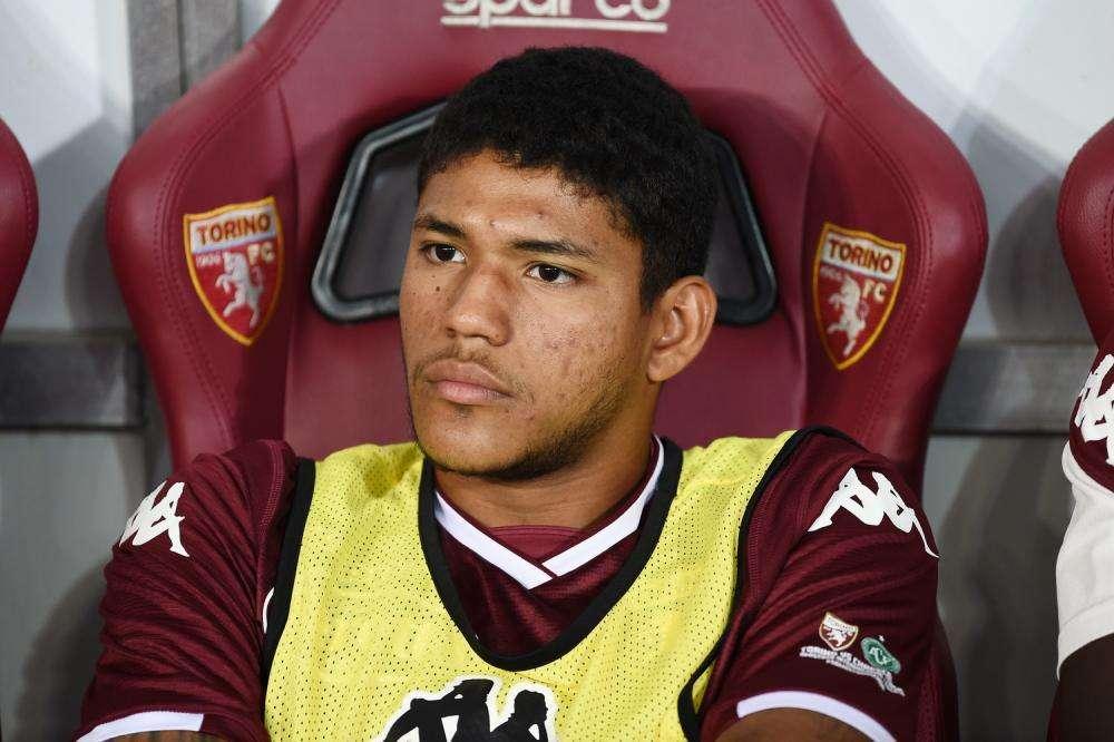 Catania, concorrenza al Livorno per il difensore Ferigra