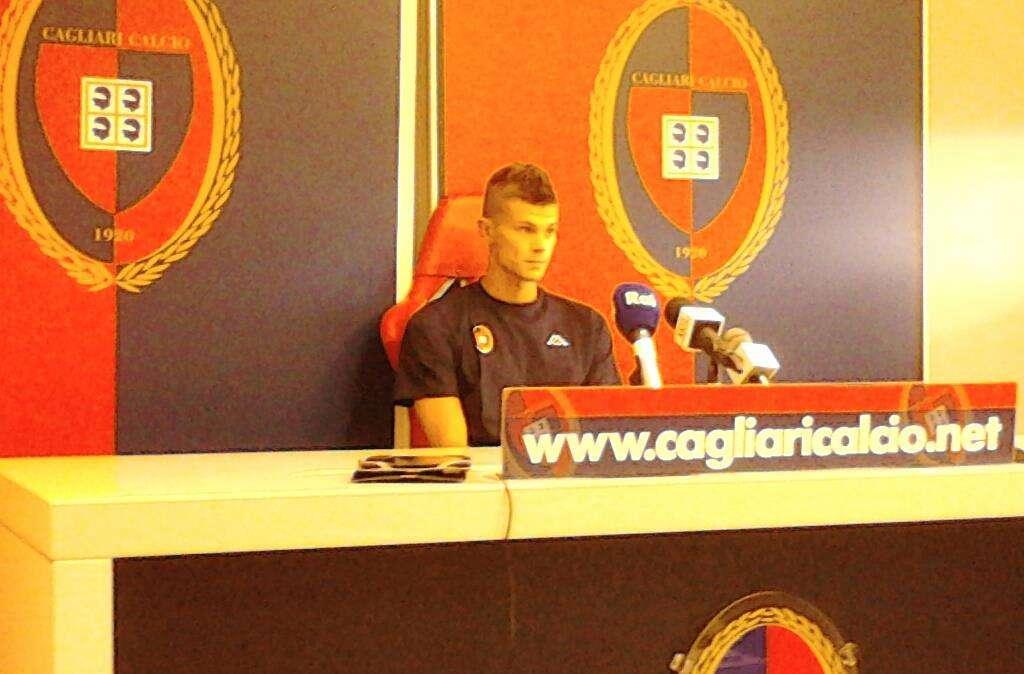 Longo: "Finalmente sono arrivato. Mi ispiro a Torres e Drogba"