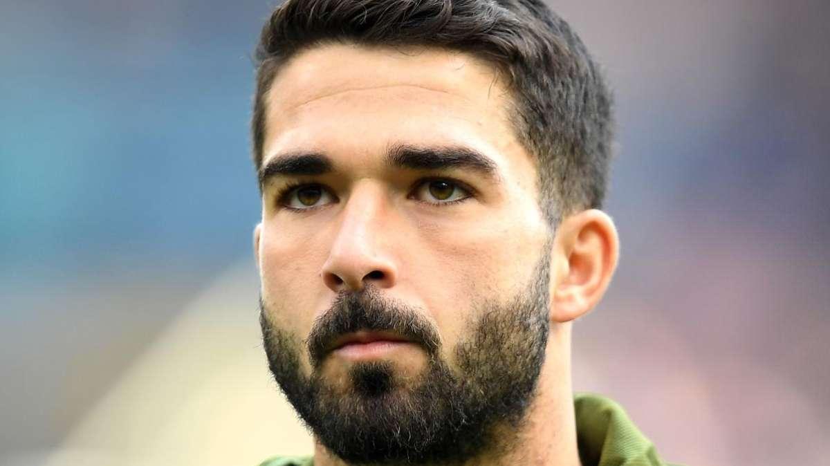 Faragò e la sua nuova vita: "Il calcio ti rende nomade, per questo ho deciso di mettere radici in Sardegna con la mia famiglia"