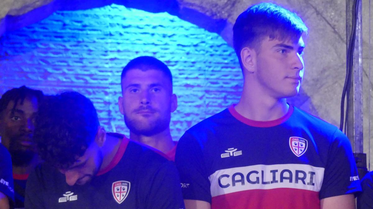 Cagliari, Iliev: "Vincere con questa squadra, davanti a un popolo splendido e alla mia famiglia vale tutto per me"