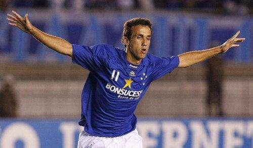 Ecco Thiago Ribeiro. Sbarcato ieri ad Elmas, da domani in gruppo
