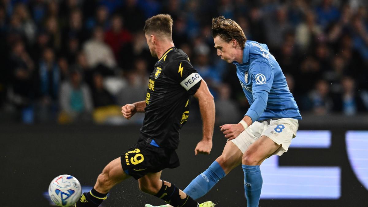 Serie A, il Napoli ne fa tre e ridimensiona il Frosinone
