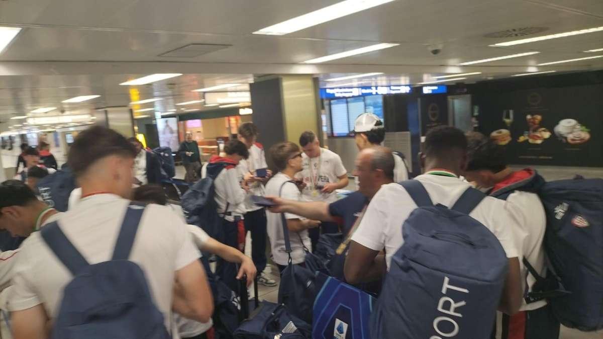 La Lega Serie A omaggia il Cagliari: "Ecco qui i campioni!"