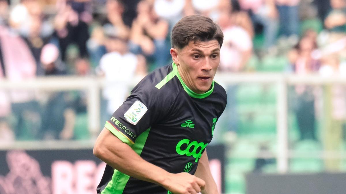 Il talento dell'U21 nel mirino. Tuttosport: "Sassuolo e Cagliari puntano Favasuli"