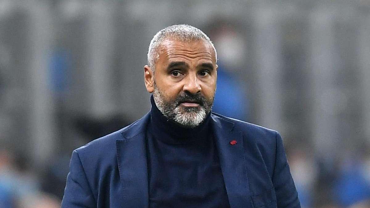 LIVE TC - Cagliari, ora è ufficiale: Esonerato Fabio Liverani. Ranieri ha detto sì, contatti con D'Aversa e Ballardini. Muzzi in panchina contro il Cosenza. Aggiornamenti minuto per minuto