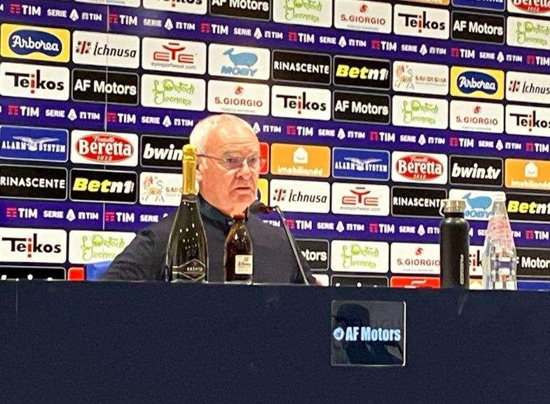  Ranieri in sala stampa: “Continuando cosi non mancheremo la meta, prestazione pazzesca dei ragazzi” 