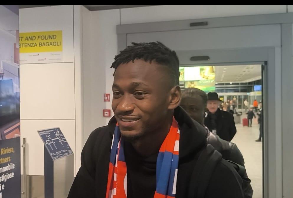 TuttoCagliari ad Elmas per accogliere Sulemana. Il centrocampista: "Sono carichissimo, qui per dare una mano ai compagni"