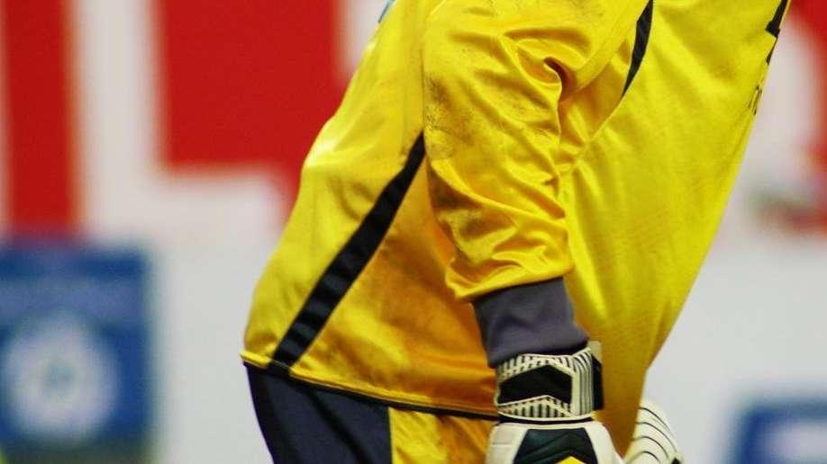 Il record del portiere ex rossoblù Manis: stessa stagione in Eccellenza con le maglie di Budoni, Lanusei e Ferrini