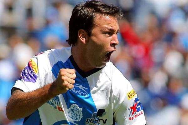 Horacio Peralta, in dribbling per il globo
